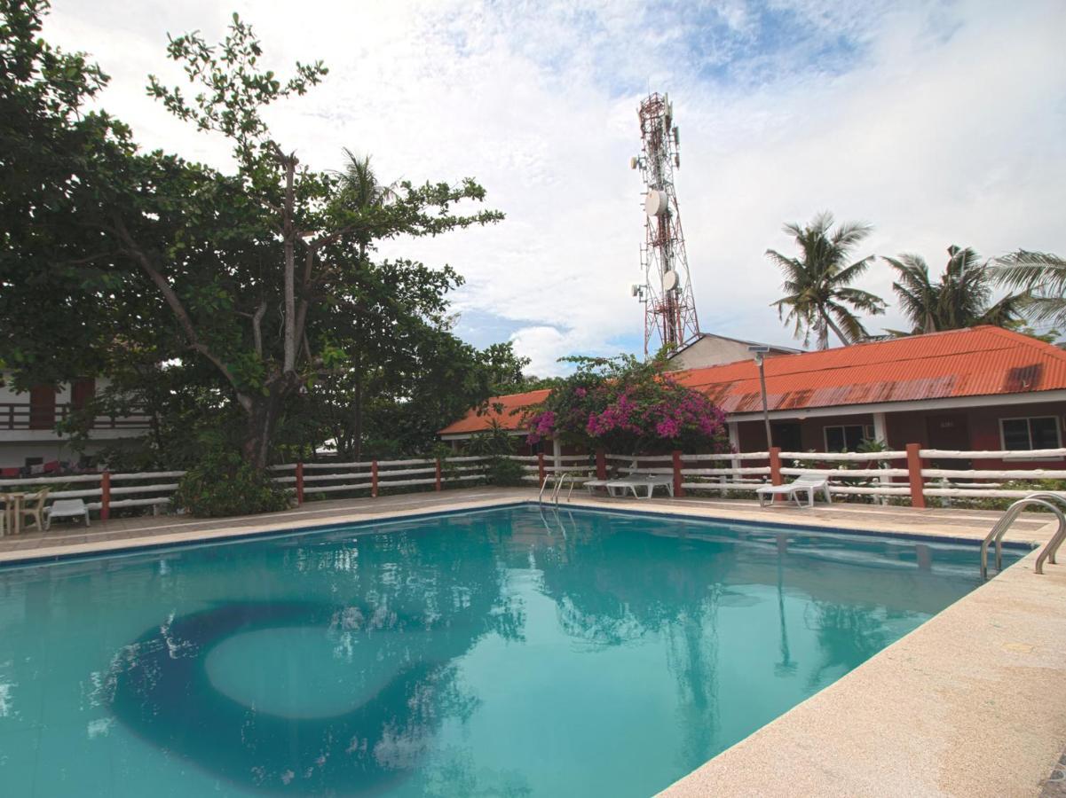 Oyo 853 Malapascua Beach And Dive Resort Экстерьер фото